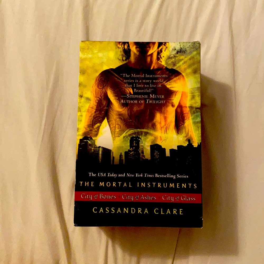 The Mortal Instruments: Books 1-3